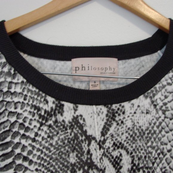 Animal Print Tunic Sweater Black White Snakeskin Print Asymmetrical Hem Small - Picture 11 of 16
